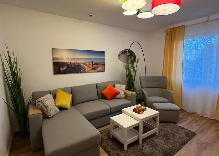 Frisch Renovierte In Apartment *